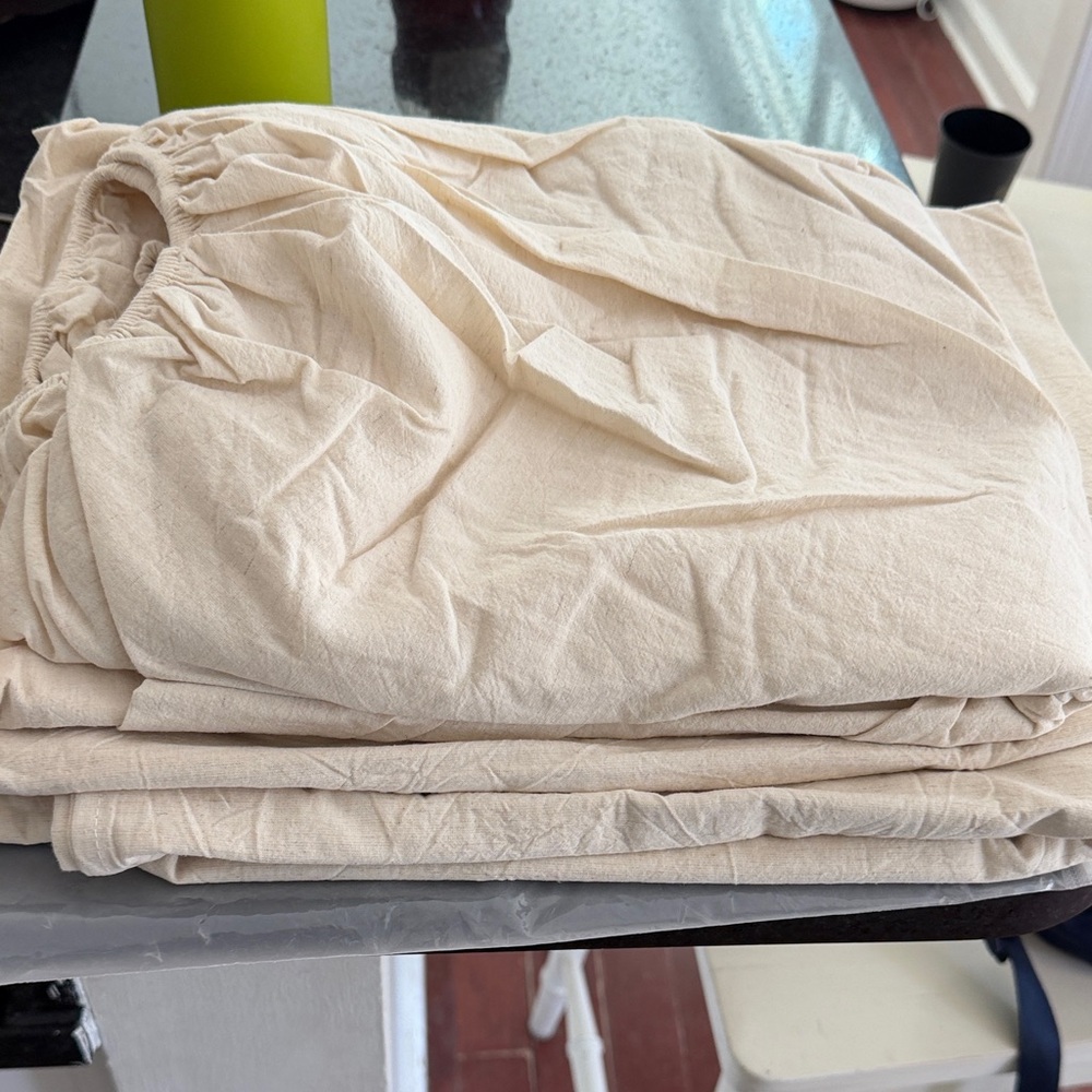 Moon and linen 100% linen Cream set twin. Pillowcase, fitted sheet, top sheet